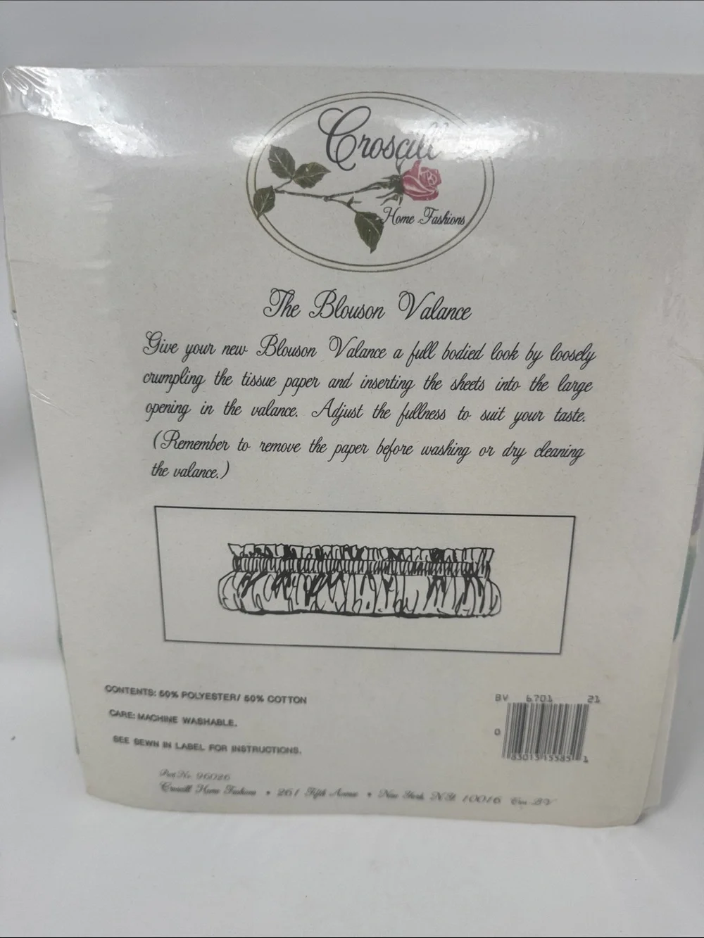 VINTAGE CROSCILL ONE BLOUSON VALANCE INCLUDES TISSUE PAPER 86